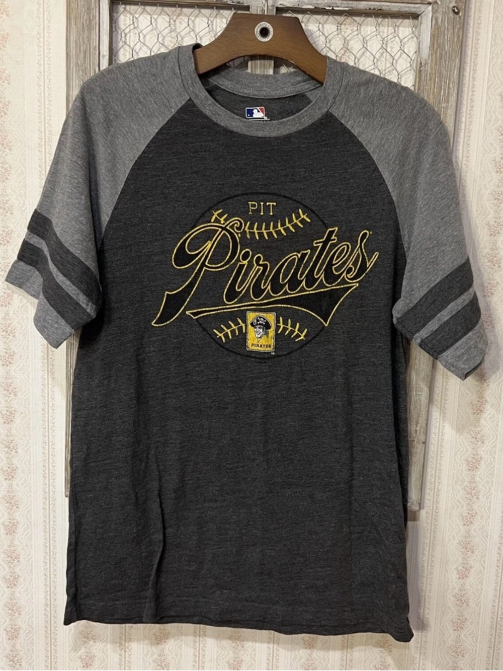 MLB Pittsburgh Pirates Raglan Tee in Black & Gray with Gold Script